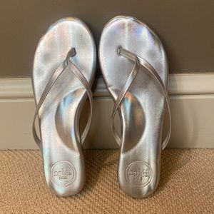 Solei Sea flip flops, size 7, excellent condition. Only worn a few times